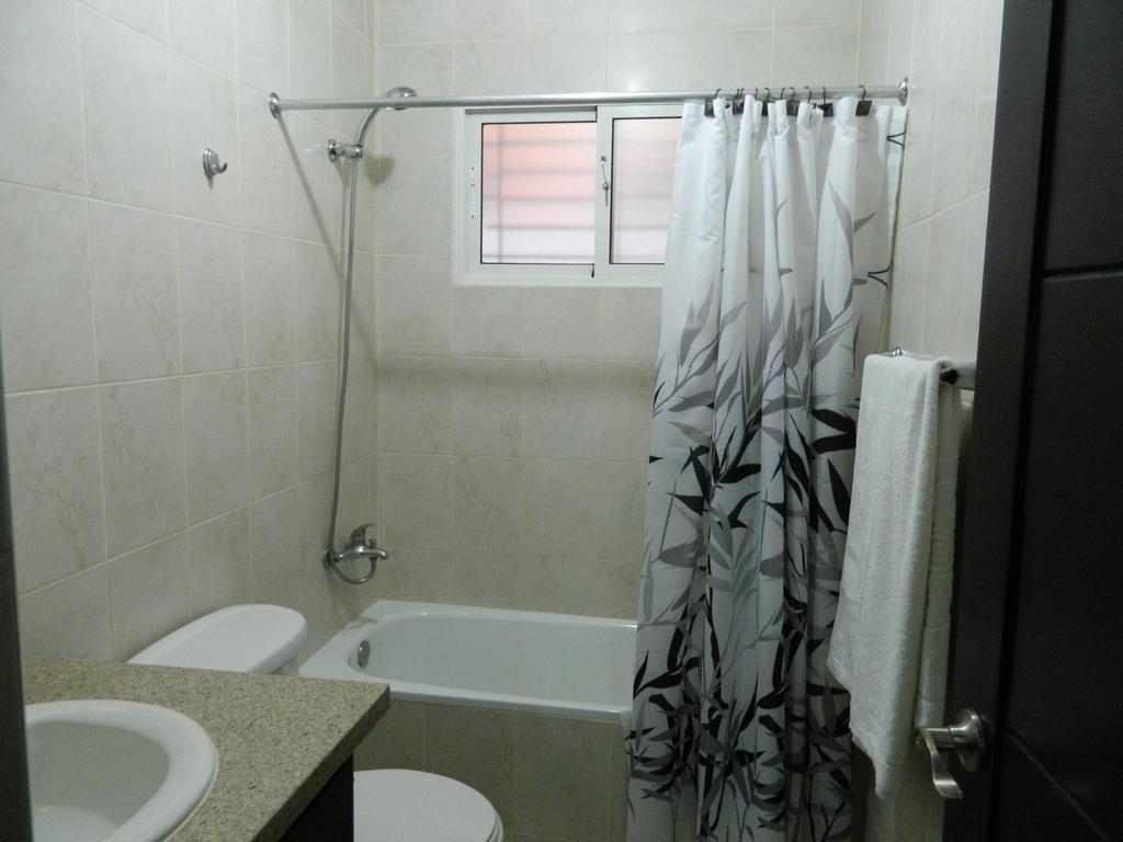 Residencial Vista Del Bosque Appartement Santiago De Los Caballeros Buitenkant foto